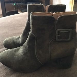 White mountain short olive suede boot